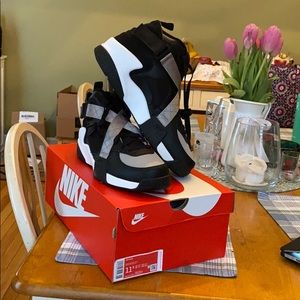 Nike Air Raid mens sneakers